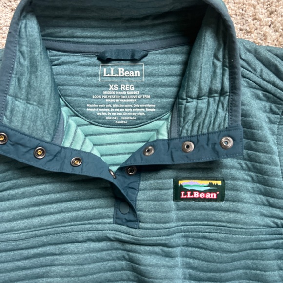 L.L Bean Women’s Ailight Knit Pullover, blue color, size XS. - Picture 2 of 3